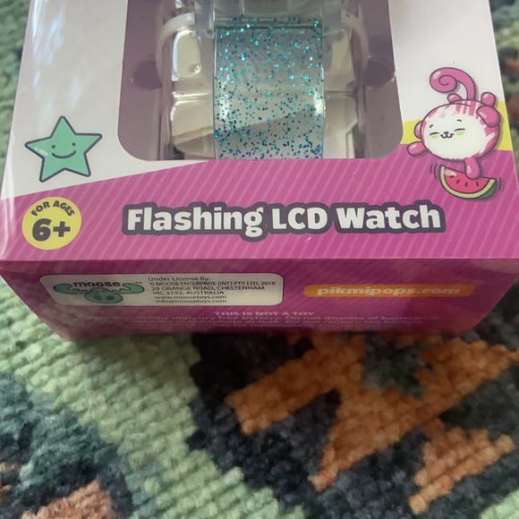 Pikmi Pop flashing light watch lcd light glitter strap brand new in box! 6+ - Picture 13 of 16